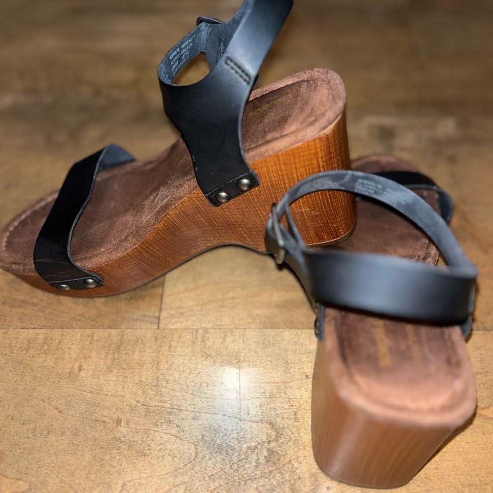 Stylish Black Wedge Sandals